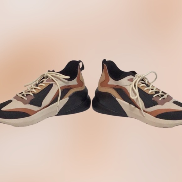 Fabletics Echo Performance Sneakers, Latte, Lightweight,‎ Size 6 - Picture 3 of 13